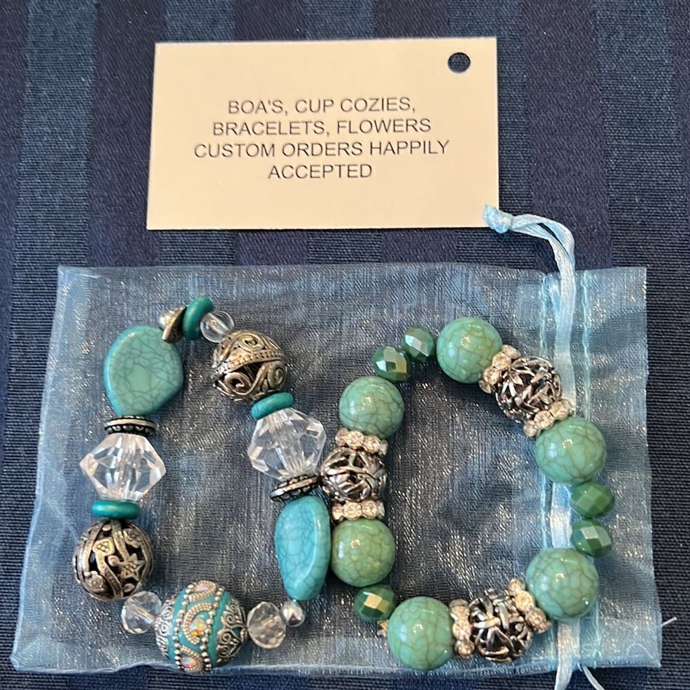 NWT Angelas Designs handmade Turquoise silver crystal & clear beaded bracelets - Picture 4 of 10